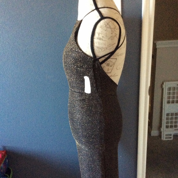 Women's Beautiful Open Back Stretched Dress Size M - Picture 4 of 6
